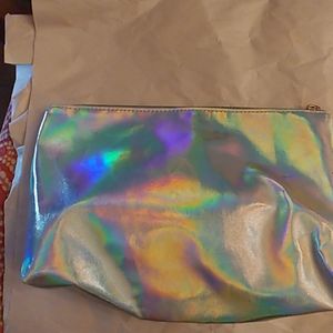 Metallic cosmetic bag ⚠️